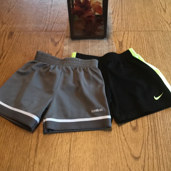 Bundle of 11 pairs boys shorts - Picture 4 of 6